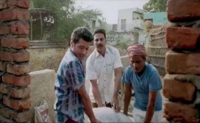 खिलाड़ी'' अक्षय कुमार बनवा रहे हैं 24 घंटे में 24 टॉयलेट, देखें वीडियो