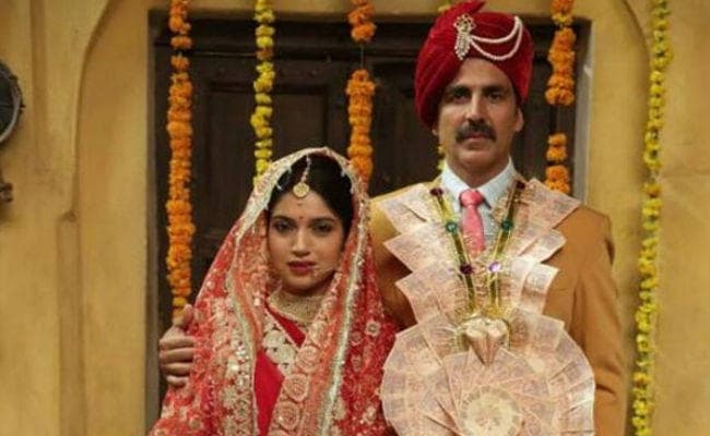 ''टॉयलेट: एक प्रेम कथा'' पर चली सेंसर की कैंची, लगाये 8 कट्स