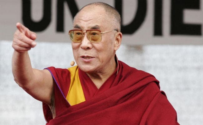 दलाई लामा ने कहा : डोकलाम गतिरोध ज्यादा गंभीर मसला नहीं, दोहराया हिंदी चीनी भाई-भाई का नारा