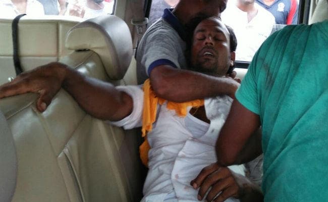 VIDEO : विधायक संजीव सिंह और ढुल्लू महतो के समर्थकों के बीच जमकर हुई गोलीबारी