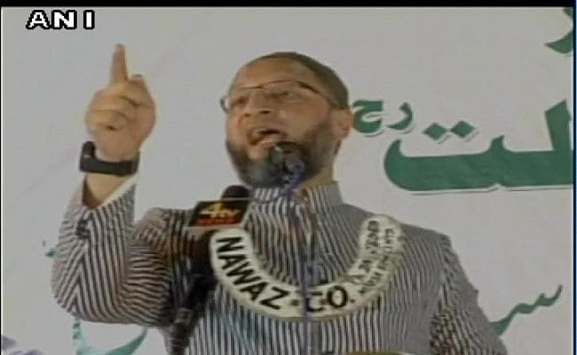 लालू को मिला ओवैसी का साथ, कहा- सांप्रदायिक ताकतों से आप अकेले नहीं लड़ सकते