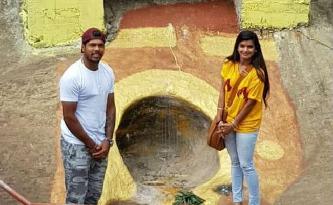 ”रावण” की ”अशोक वाटिका” पहुंचे क्रिकेटर उमेश यादव, पत्नी के साथ साझा की तसवीर