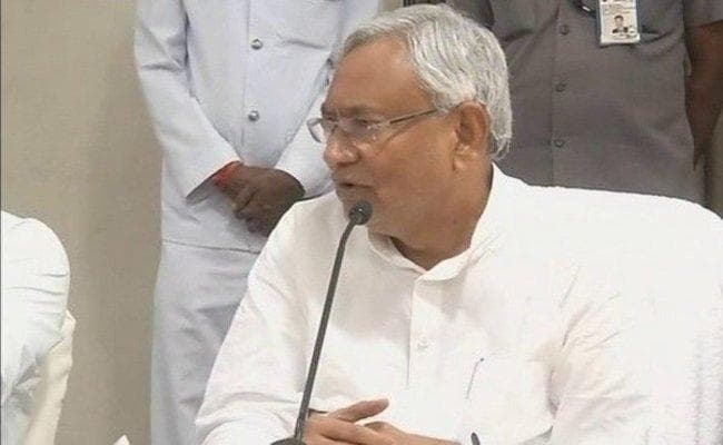 CM नीतीश ने व्यक्त की शोक संवेदना, कहा-कुशल प्रशासक थे बक्सर डीएम मुकेश कुमार पांडेय