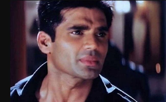 जन्‍मदिन विशेष: शादीशुदा सुनील शेट्टी को दिल दे बैठी थी ये अभिनेत्री, जानें 10 खास बातें...