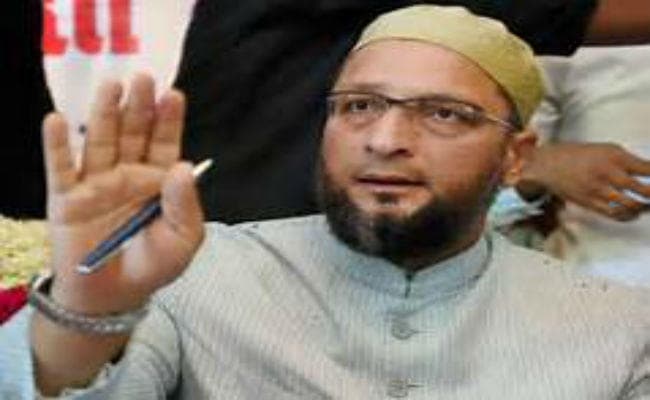 वंदे मातरम का गायन अनिवार्य करना सिर्फ हिंदुत्व को बढ़ाने की कोशिश है : ओवैसी