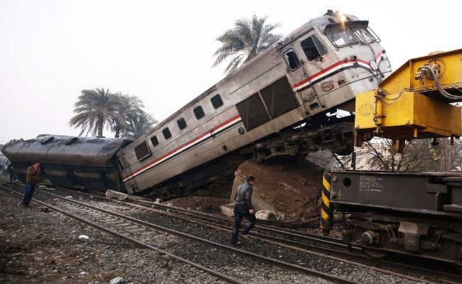 मिस्र में दो ट्रेनें टकराईं, 29 की मौत