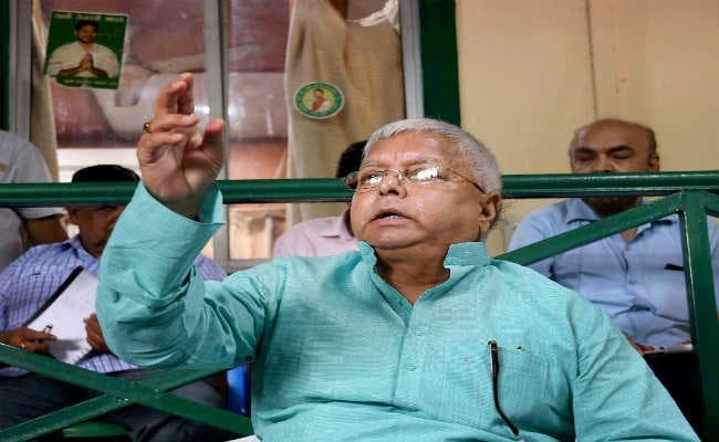 सृजन घोटाला : लालू ने सीबीआई जांच, सुशील मोदी को बर्खास्त करने की मांग की