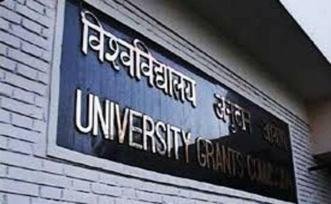 UGC ने शिक्षण संस्थानों के लिए जारी की Guidelines, दूसरे कॉलेजों के संसाधनों का भी उपयोग कर सकेंगे विद्यार्थी