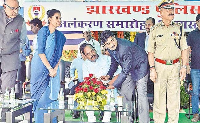 पुलिस विभाग में 10,000 कर्मियों की होगी भर्ती, मुख्यमंत्री रघुवर दास ने की घोषणा