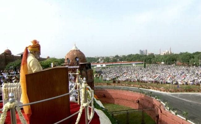 VIDEO आजादी@70 : पीएम मोदी के भाषण में गोरखपुर से लेकर कश्मीर तक की चर्चा, पढ़ें भाषण की मुख्‍य बातें