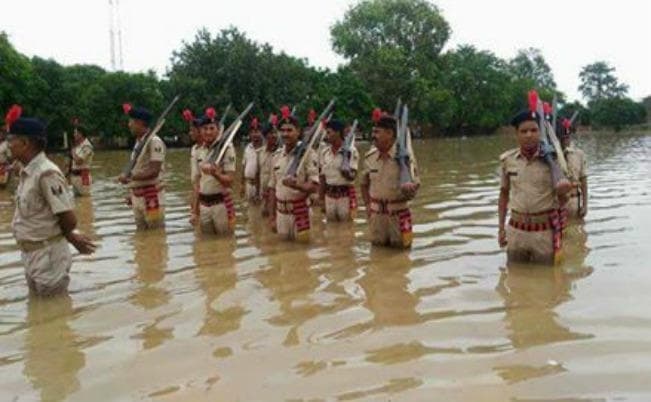 जश्न-ए-आजादी का आपने ऐसा VIDEO  नहीं देखा होगा, पढें बगहा में कैसे मना स्वतंत्रता दिवस समारोह