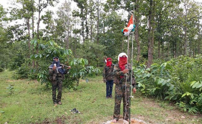 PIC : नक्सली संगठनों ने कहां और कैसे मनाया स्वतंत्रता दिवस