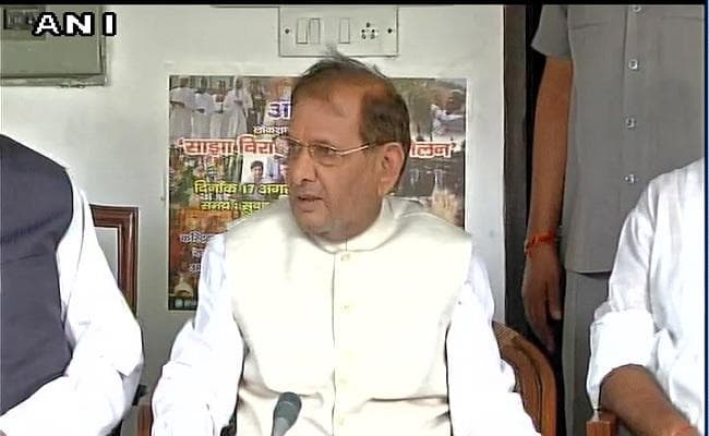 जदयू के बागी नेता शरद यादव विपक्षी दलों के साथ कल दिल्ली में दिखायेंगे अपनी ताकत