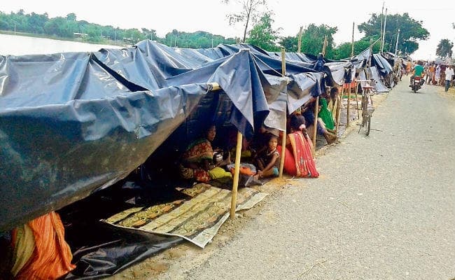 गंडक में उफान से गोपालगंज के भी 97 गांव जलमग्न, सीतामढ़ी व पूर्वी चंपारण में सेना ने संभाली कमान