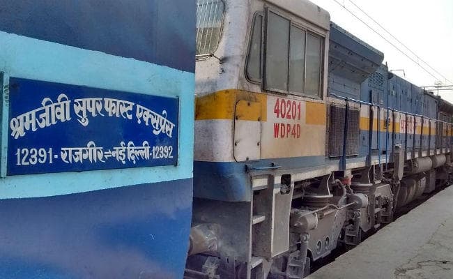 रेल मंत्री ने दी गया, बख्तियारपुर, बिहटा, छपरा और भागलपुर को सौगात