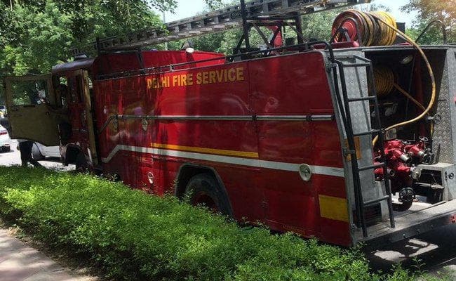 दिल्ली हार्इकोर्ट को बम से उड़ाने की धमकी भरा काॅल, दलबल के साथ मौके पर पहुंची पुलिस, हार्इ अलर्ट