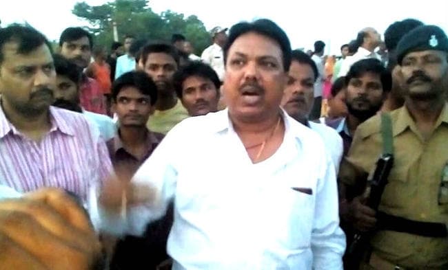 समस्तीपुर : पुपरी में यात्रियों से भरी नाव पलटी, 20 लोग बहे, 15 लोगों को निकाला गया, पांच अब भी लापता