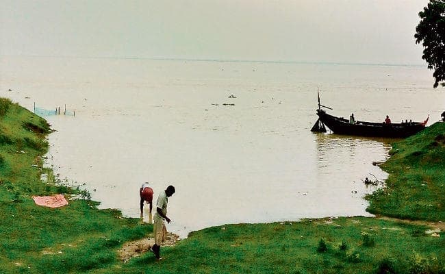 मुंगेर में गंगा का जलस्तर 33 मीटर के पार, दियारा वासियों में बाढ़ का भय