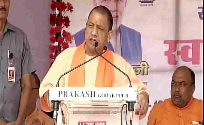 गोरखपुर में आज योगी बनाम राहुल की जंग, सीएम का तीखा प्रहार, गोरखपुर को पिकनिक स्पॉट ना बनायें युवराज