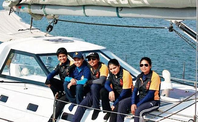विश्व रिकॉर्ड बनाने निकला भारतीय महिला नौसैनिक दल