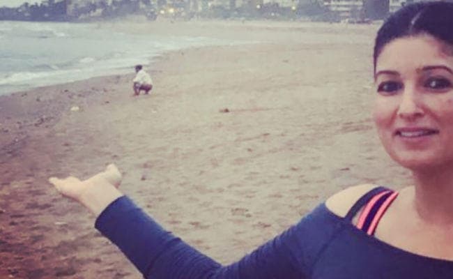 #TwinkleKhanna ने अभी से शुरू कर दी ''टॉयलेट: एक प्रेम कथा 2'' की तैयारी, देखें PHOTO