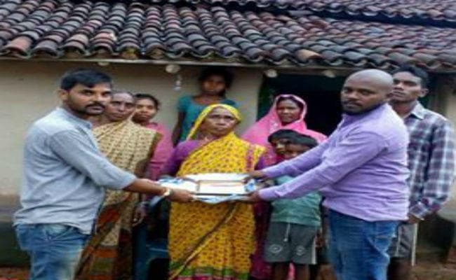 आसरा ने किया स्वतंत्रता सेनानियों का सम्मान, घर तक पहुंचकर जताया आभार