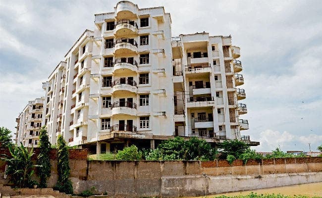 बिहार में बाढ़ : गंगा के पेट में बने अपार्टमेंटों पर मंडराया खतरा