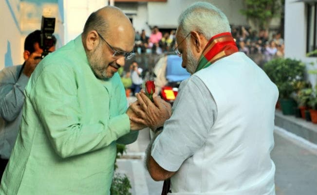 मोदी कैबिनेट में बड़ा फेरबदल संभावित, नीतीश को तीन सीटों का ऑफर, शिवसेना ने रखी बड़ी मांग