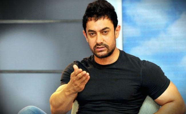 आमिर खान को अपनी फिल्म का ट्रेलर देखने में लगता है डर