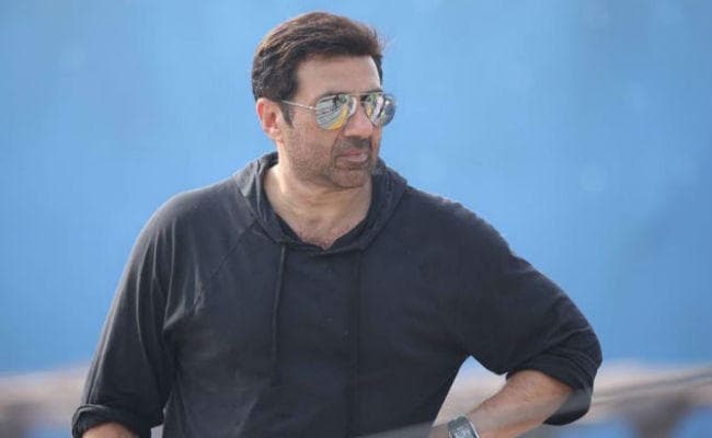 प्रासंगिक मुद्दों को रेखांकित करना अहम: सनी देओल