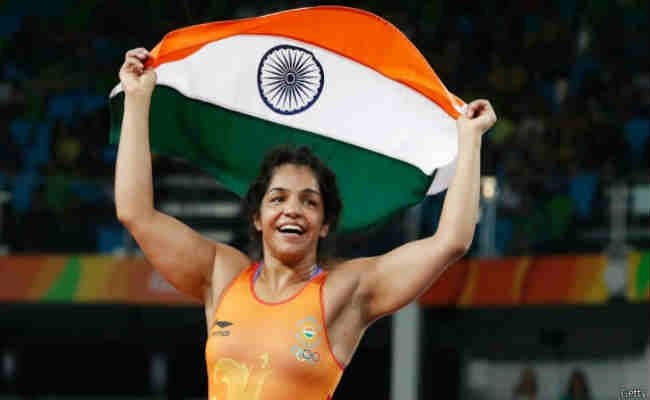 साक्षी और विनेश विश्व कुश्ती चैंपियनशिप से बाहर