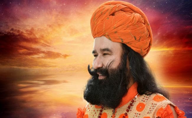 साध्वी से रेप के दोषी गुरमीत राम रहीम के समर्थक हुए हिंसक, कैसे डेरा प्रमुख का खड़ा हुआ तिलिस्म?