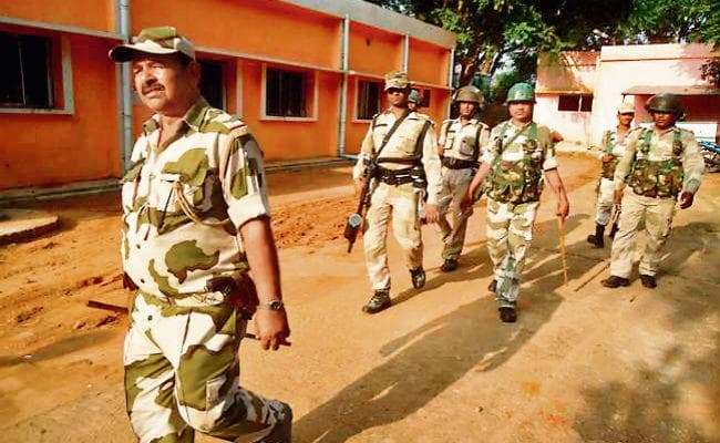 एंबुलेंस नहीं मिलने से दो युवकों की मौत, अस्पताल में तोड़फोड़