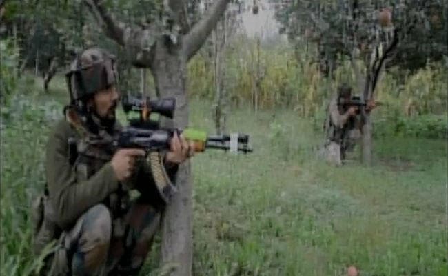 कश्मीर में सुरक्षाबलों पर आतंकी हमला , तीन जवान शहीद, मुठभेड़ जारी