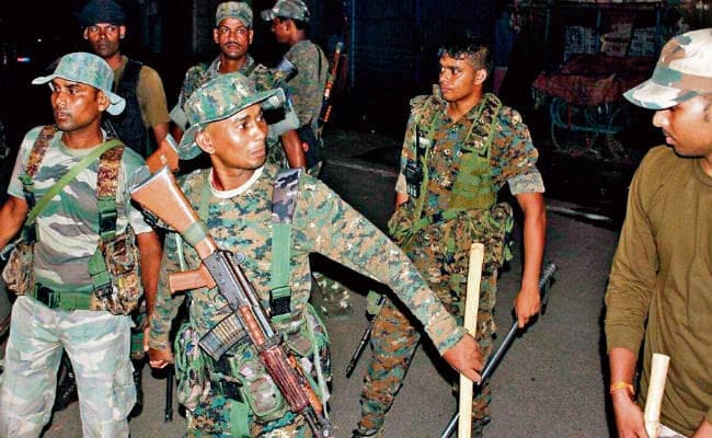 गिरिडीह में तनाव : प्रतिमा विसर्जन जुलूस पर पथराव-फायरिंग, दो लोग घायल