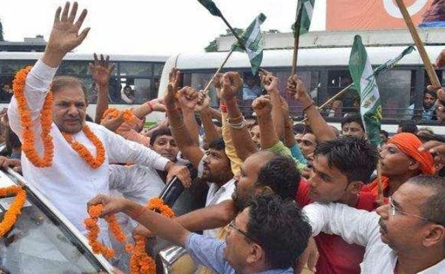 राजद की रैली में बोलते ही शरद यादव की हो जायेगी JDU से छुट्टी, शरद को धमकी भी मिली