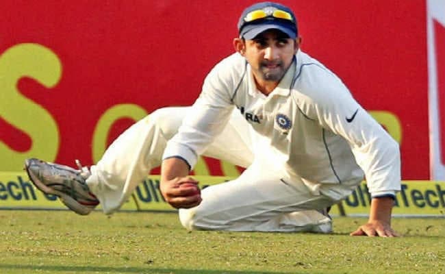 ”बॉर्डर पर टेररिस्ट, अंदर बाबा रेपिस्ट और हम उलझे हैं सिनेमा हॉल में नेशनल एंथम बजाने के लिए” : गौतम गंभीर