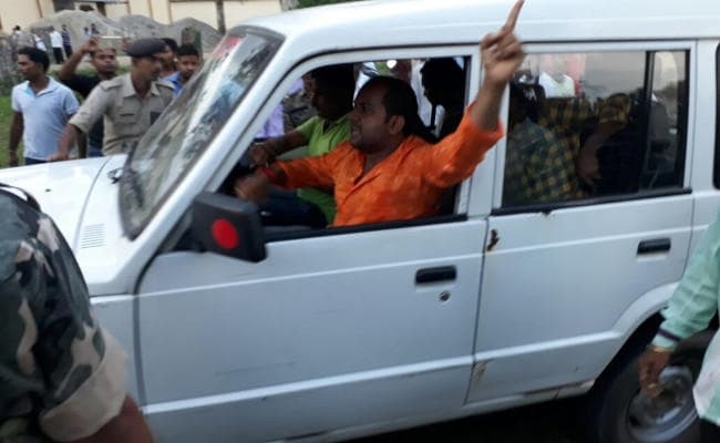 VIDEO : कोडरमा में कन्हैया कुमार के कार्यक्रम में भारी हंगामा, भगदड़