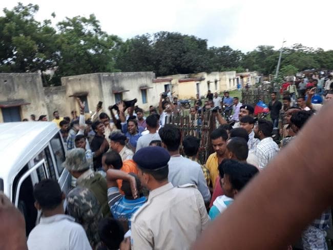 कन्हैया ने खोला रेल दुर्घटनाअों का राज, खुले में शौच नहीं जा रहे लोग, इसलिए बेपटरी हो रही ट्रेनें