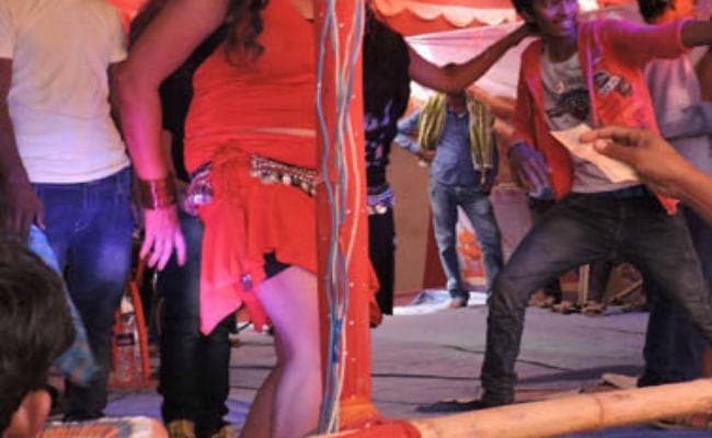 जानिए किसने कहा राजद को रंगीला जनता दल
