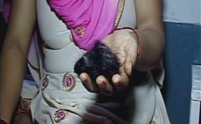 बिहार के भोजपुर जिले में चोटी कटवा के बहाने पत्नी को दी दर्दनाक मौत, पढ़ें बिहार के भोजपुर जिले में चोटी कटवा के बहाने पत्नी को दी दर्दनाक मौत, पढ़ें