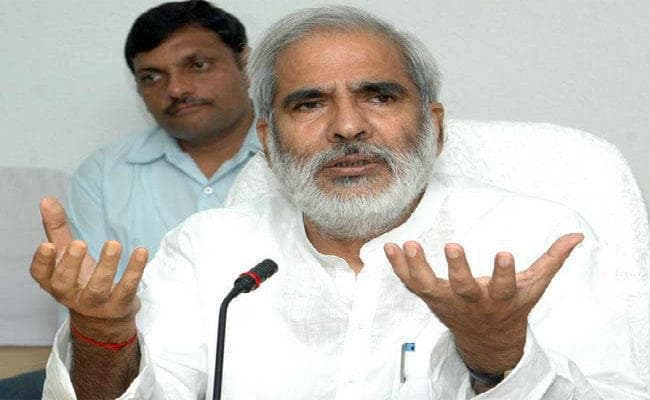 शरद यादव को लेकर बिहार में राजनीति तेज, राजद नेता रघुवंश ने पढ़ाया जदयू नेताओं को कानून का पाठ