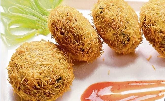 ऐसे बनायें यमी सेवई कटलेट