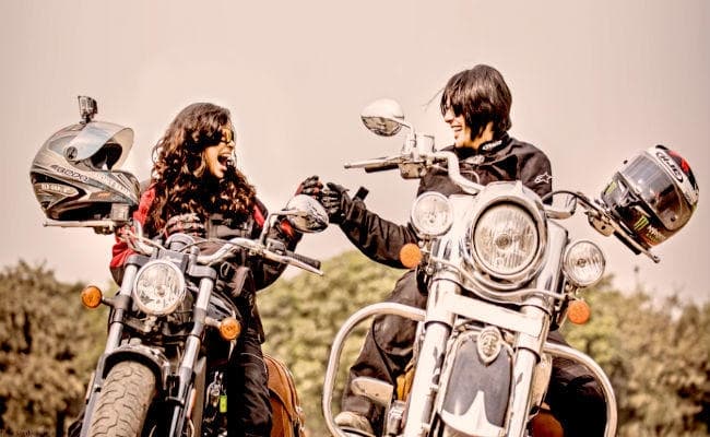 आप भी इनके तरह‍ बन सकतीं है ''''बुलेट रानी''''