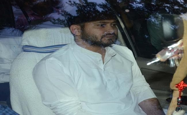 रैली की सफलता से खिल उठे थे चेहरे, बेनामी संपत्ति पर आयकर के प्रश्नों ने किया राबड़ी-तेजस्वी को परेशान