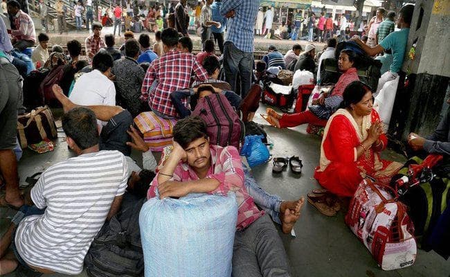 बारिश थमी, मुंबई ने पकड़ी रफ्तार, महाराष्ट्र में 11 लोगों की हो गयी मौत, लापता डॉक्टर का पता नहीं