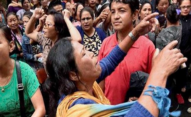 पहाड़ बंद पर आज हो सकता है फैसला कोलकाता से लौटे विनय तमांग
