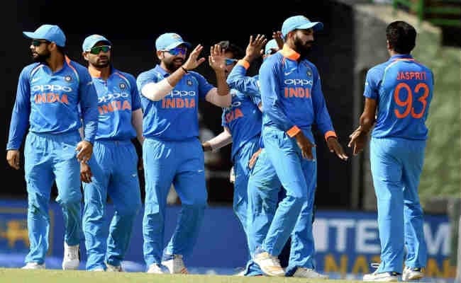 INDvsSL LIVE : श्रीलंका को लगा पांचवां झटका, सिरिवर्धना 39 पर आउट, SL 141/5 (28.2 Ovs)