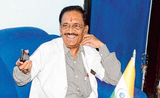 #RIMSTragedy : डा चौधरी की सरकार को खुली चुनौती, पद नहीं छोड़ूंगा, सस्पेंड करें या वीआरएस दे दें