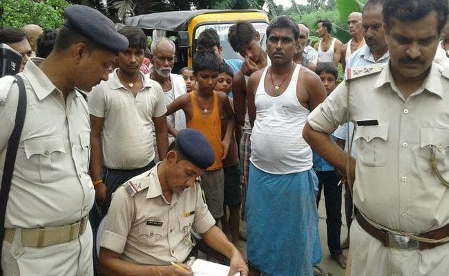बिहार : समस्तीपुर के डगरुआ में तीन घरों में डकैती, विरोध करने पर महिला की हत्या